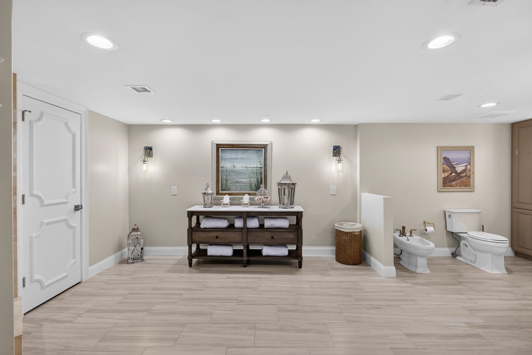 На продажу: $1,499,000 (2 спален, 2 ванн, 2224 Квадратных фут)