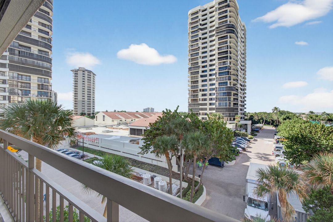 На продажу: $1,499,000 (2 спален, 2 ванн, 2224 Квадратных фут)