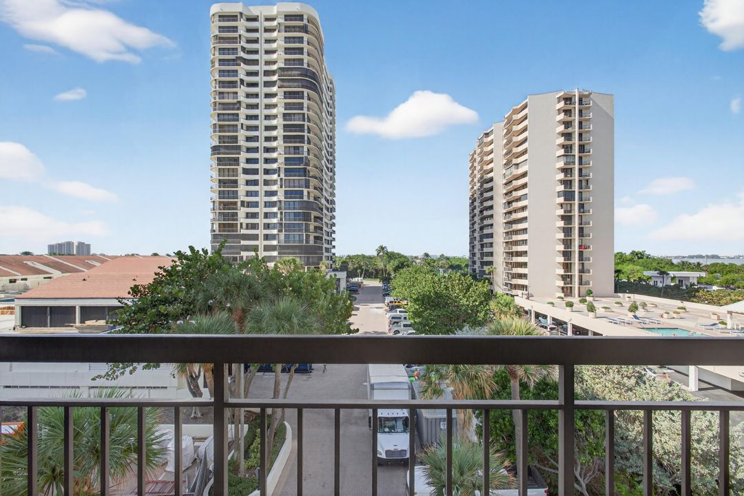 На продажу: $1,499,000 (2 спален, 2 ванн, 2224 Квадратных фут)