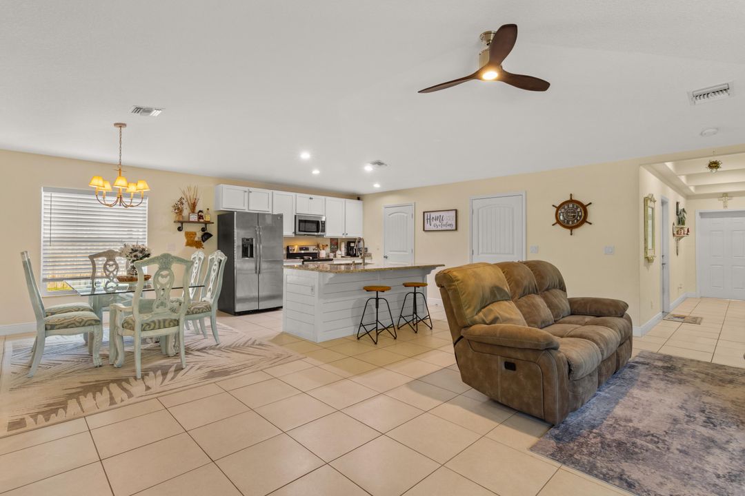 For Sale: $429,900 (3 beds, 2 baths, 1848 Square Feet)