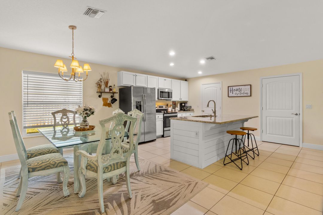 For Sale: $429,900 (3 beds, 2 baths, 1848 Square Feet)