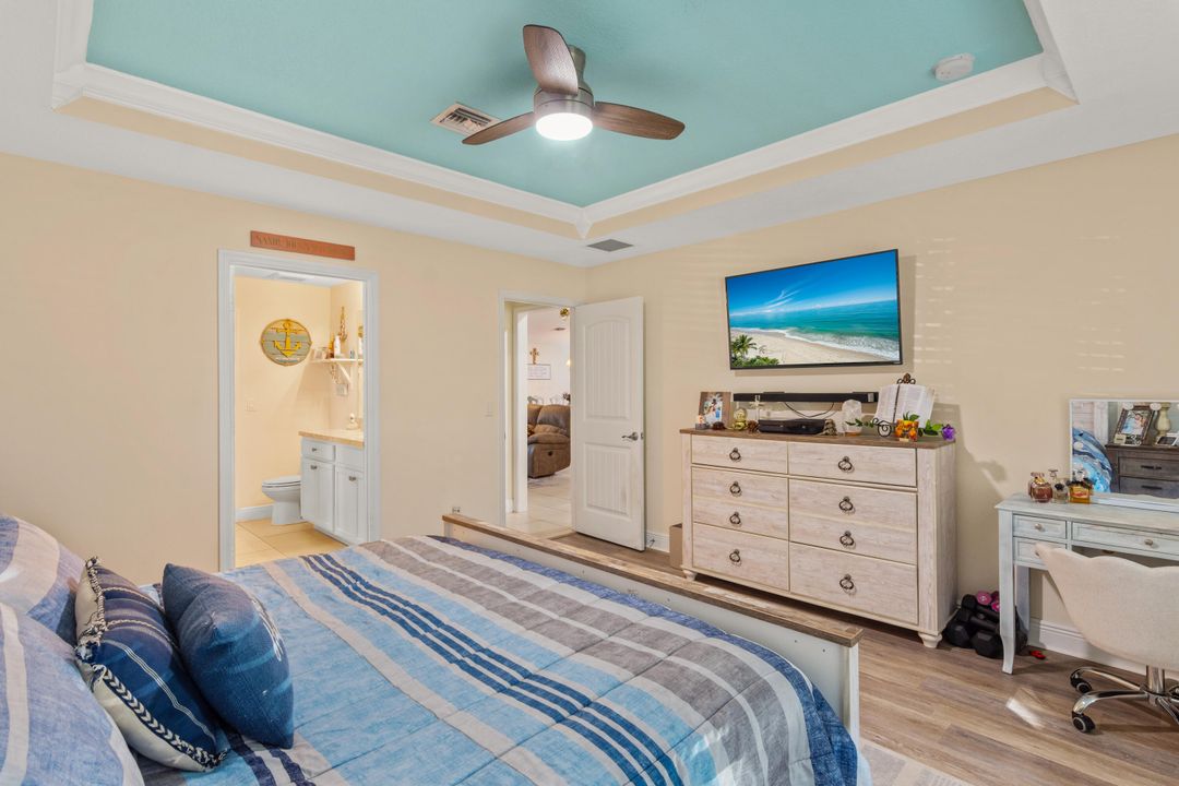 For Sale: $429,900 (3 beds, 2 baths, 1848 Square Feet)