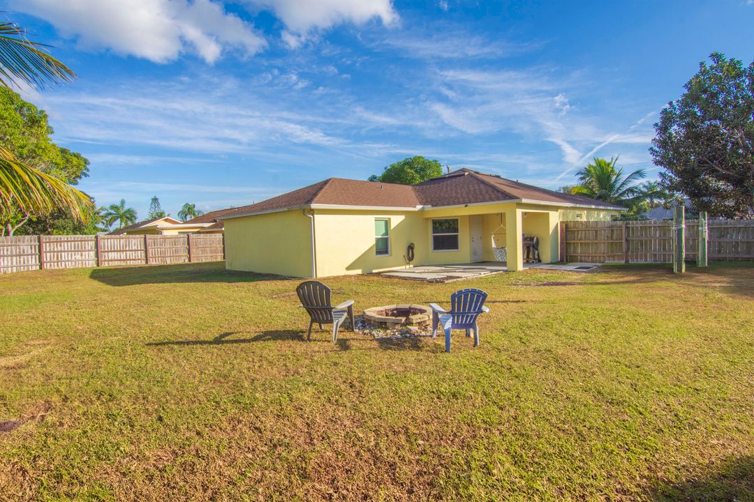 For Sale: $429,900 (3 beds, 2 baths, 1848 Square Feet)