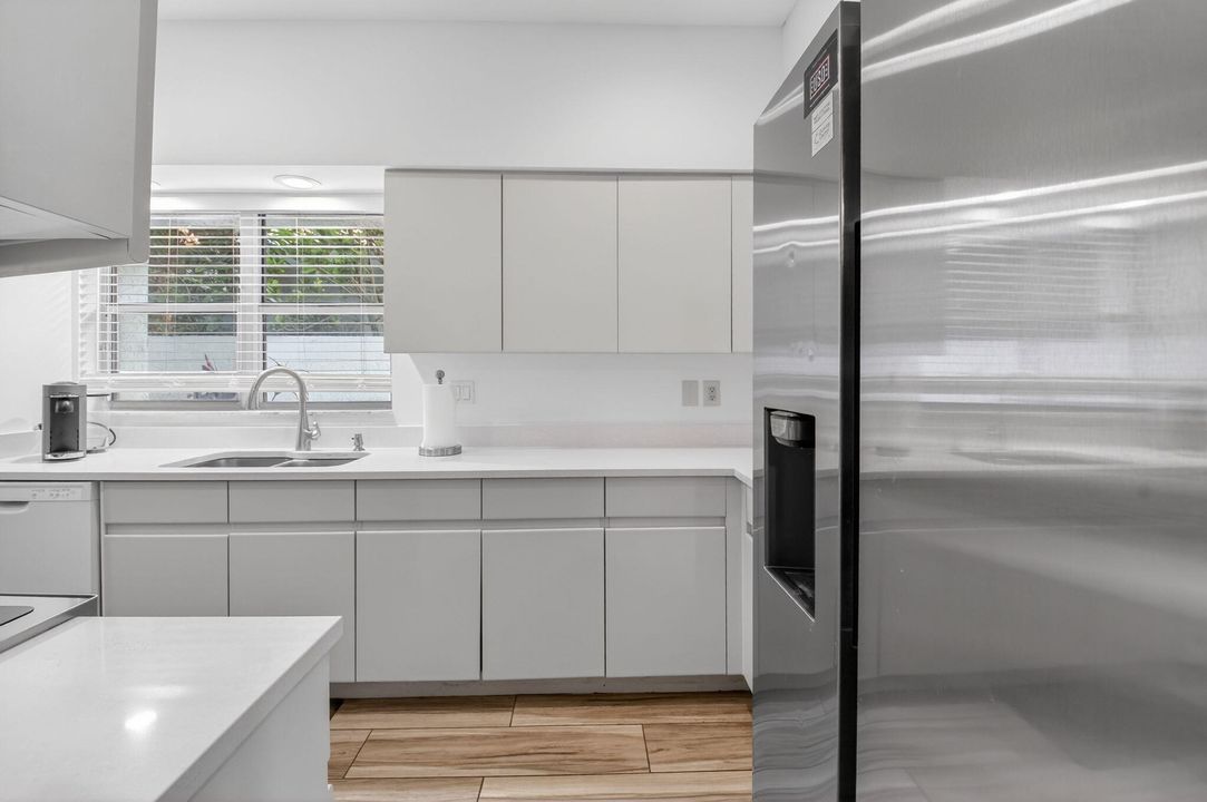 For Rent: $12,000 (3 beds, 2 baths, 1607 Square Feet)