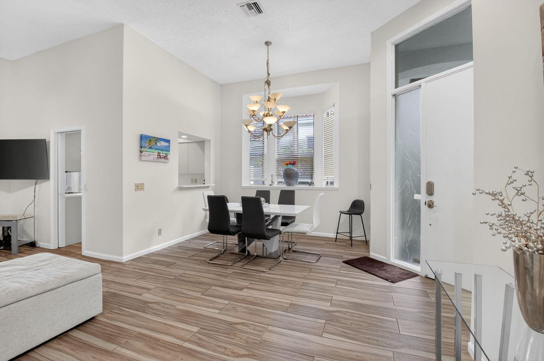 For Rent: $12,000 (3 beds, 2 baths, 1607 Square Feet)