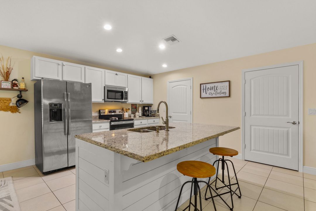 For Sale: $429,900 (3 beds, 2 baths, 1848 Square Feet)