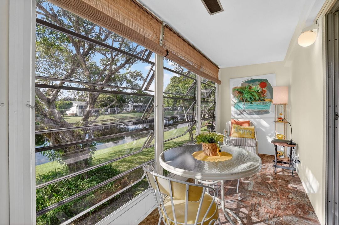 For Sale: $124,000 (1 beds, 1 baths, 700 Square Feet)