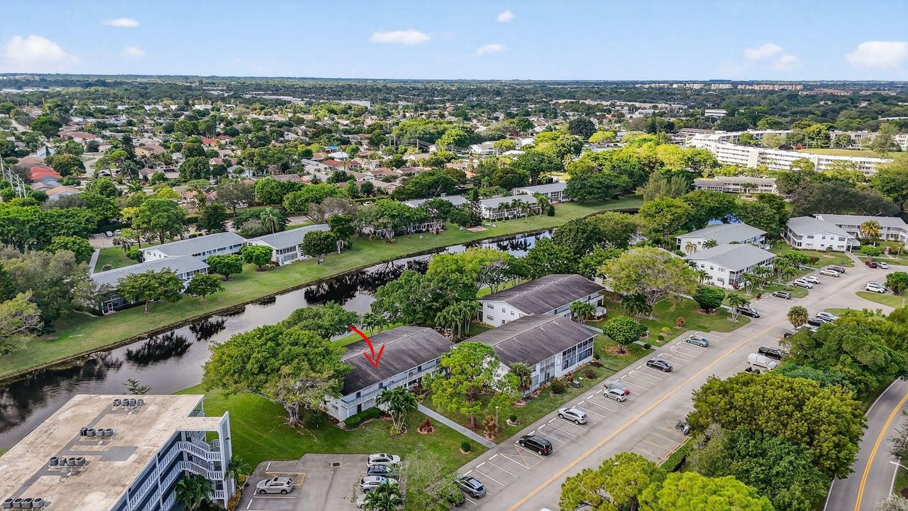 For Sale: $124,000 (1 beds, 1 baths, 700 Square Feet)