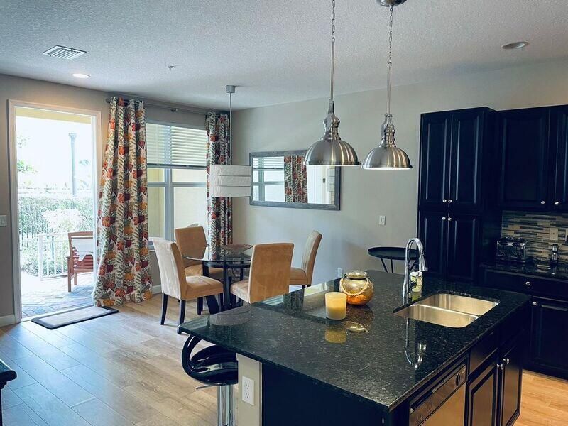 出租: $5,500 (3 贝兹, 2 浴室, 1839 平方英尺)