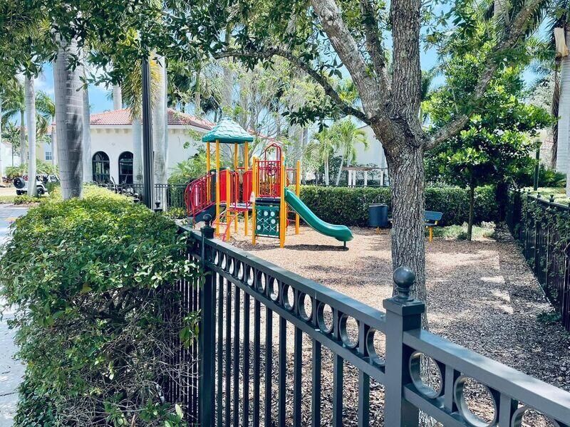 出租: $5,500 (3 贝兹, 2 浴室, 1839 平方英尺)