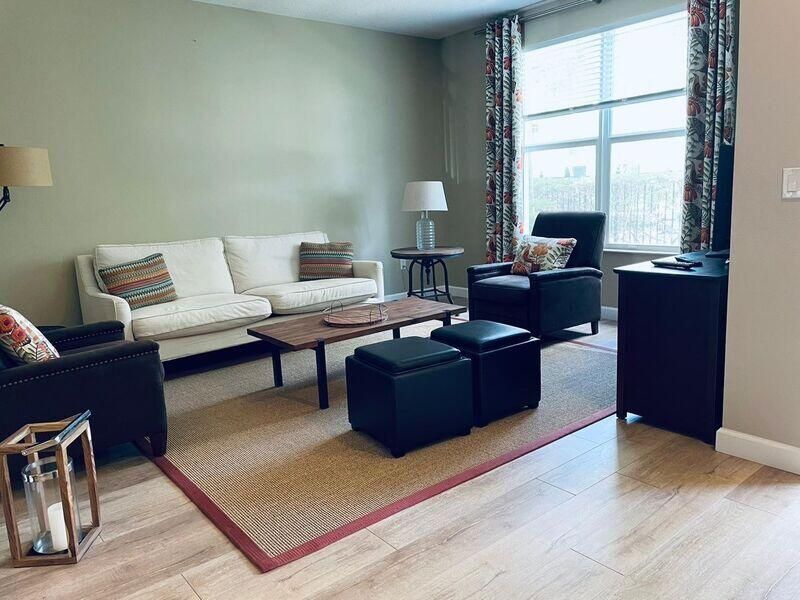 出租: $5,500 (3 贝兹, 2 浴室, 1839 平方英尺)