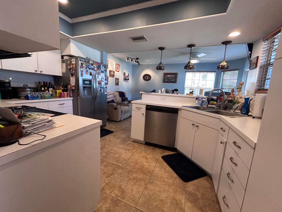 For Sale: $569,900 (3 beds, 2 baths, 1812 Square Feet)