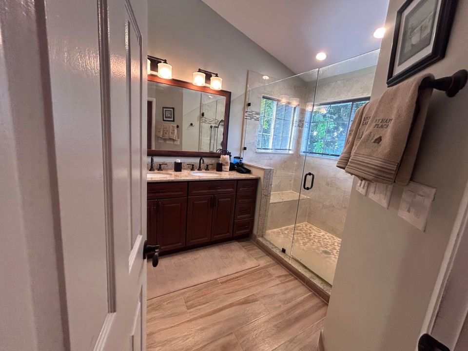 For Sale: $569,900 (3 beds, 2 baths, 1812 Square Feet)