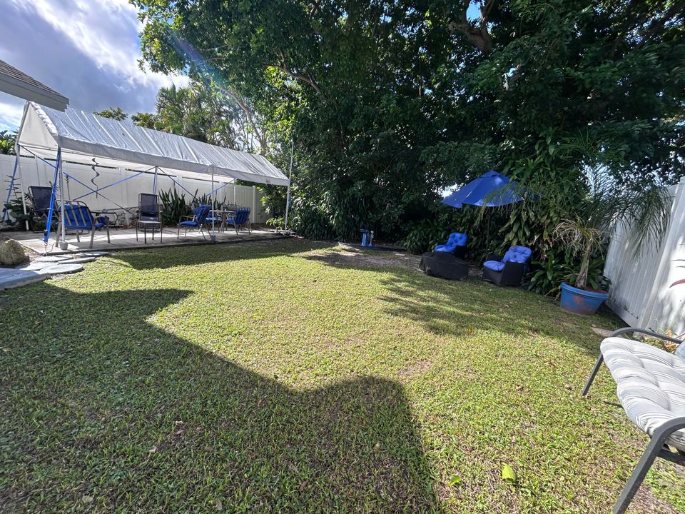 For Sale: $569,900 (3 beds, 2 baths, 1812 Square Feet)