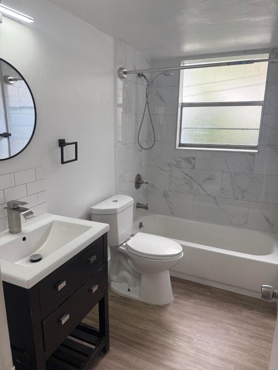 For Rent: $1,875 (2 beds, 1 baths, 700 Square Feet)