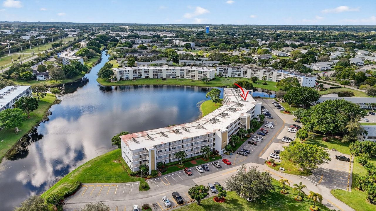 For Sale: $147,000 (1 beds, 1 baths, 700 Square Feet)