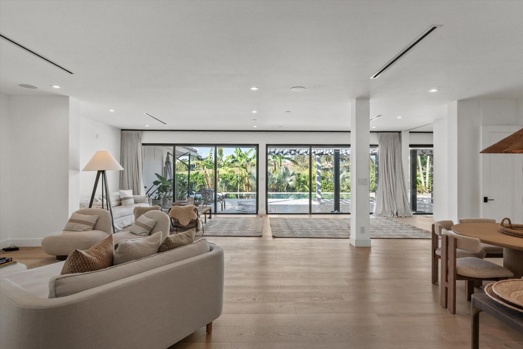 En Renta: $50,000 (4 camas, 4 baños, 4621 Pies cuadrados)