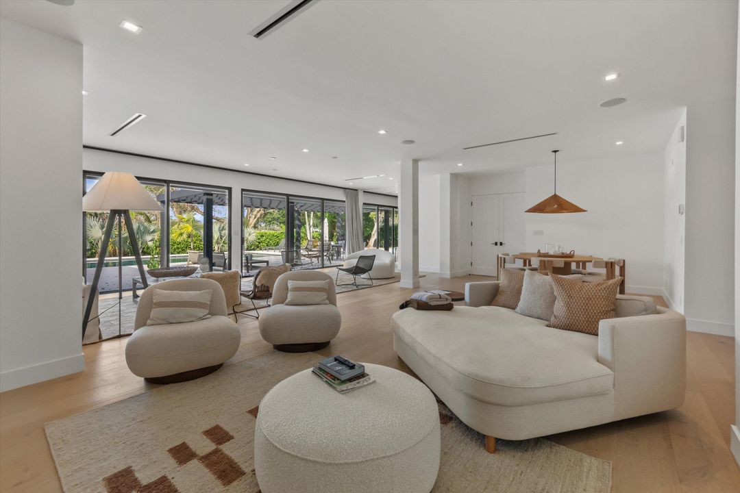 En Renta: $50,000 (4 camas, 4 baños, 4621 Pies cuadrados)