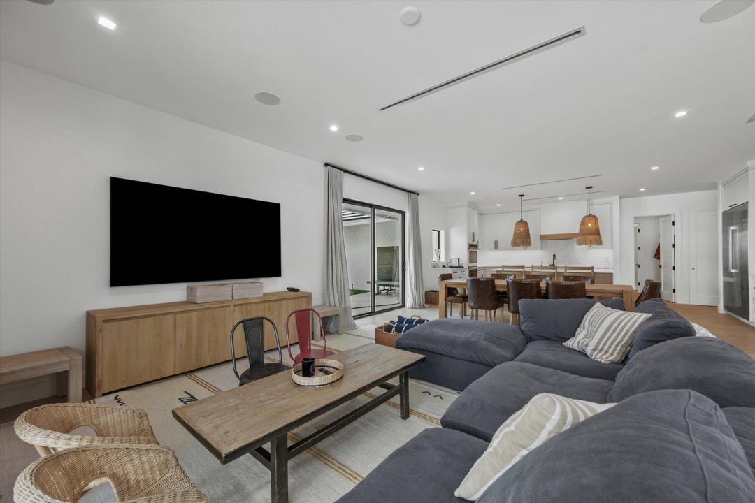 En Renta: $50,000 (4 camas, 4 baños, 4621 Pies cuadrados)