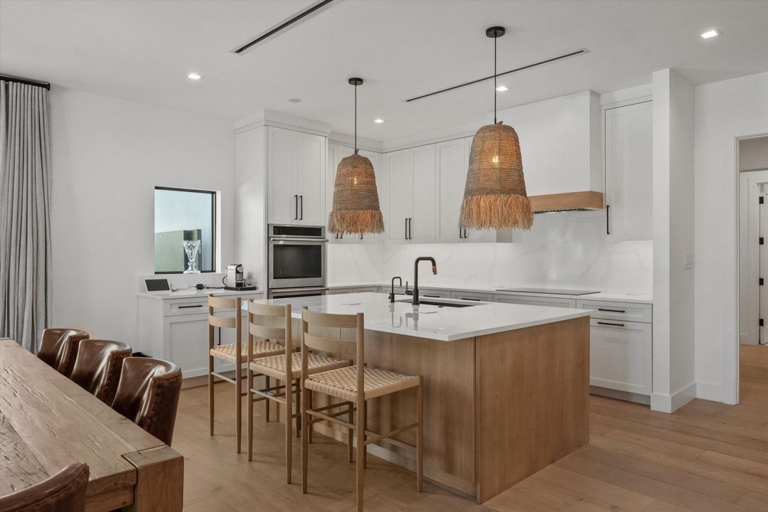 En Renta: $50,000 (4 camas, 4 baños, 4621 Pies cuadrados)