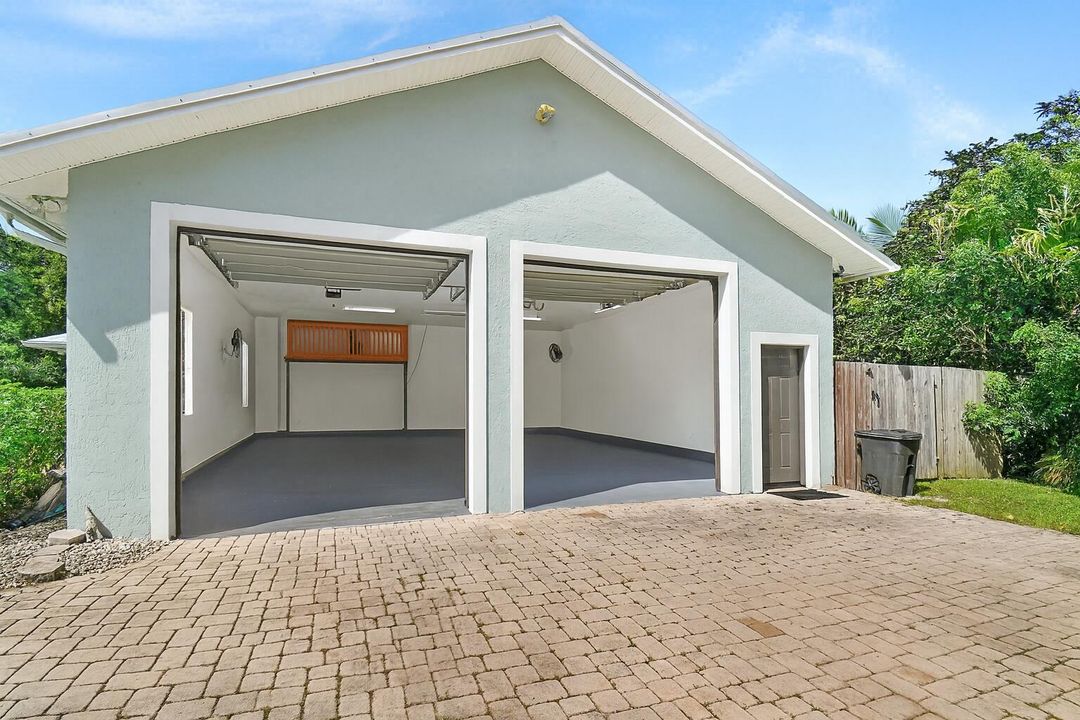 For Sale: $797,000 (4 beds, 2 baths, 2375 Square Feet)