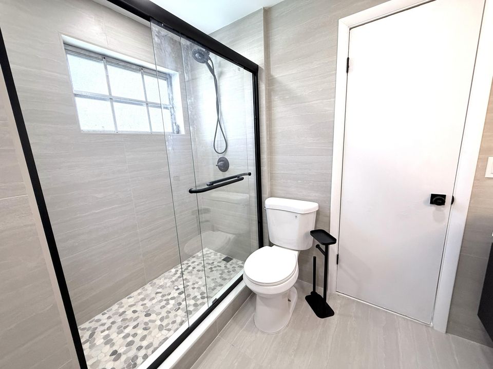 出租: $3,300 (3 贝兹, 2 浴室, 1368 平方英尺)