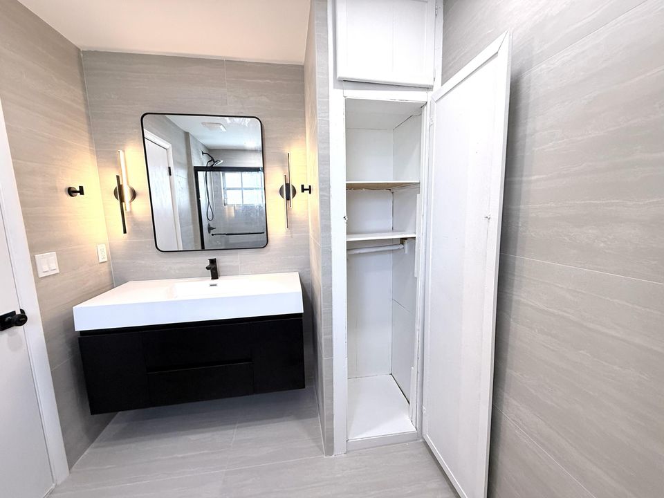 出租: $3,300 (3 贝兹, 2 浴室, 1368 平方英尺)