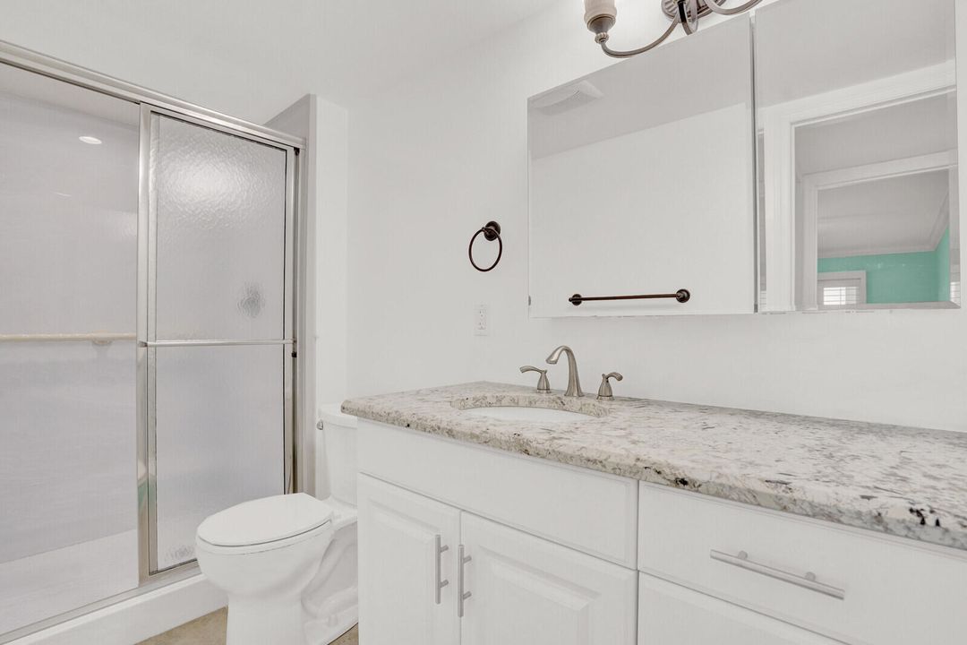 На продажу: $240,000 (2 спален, 2 ванн, 1062 Квадратных фут)