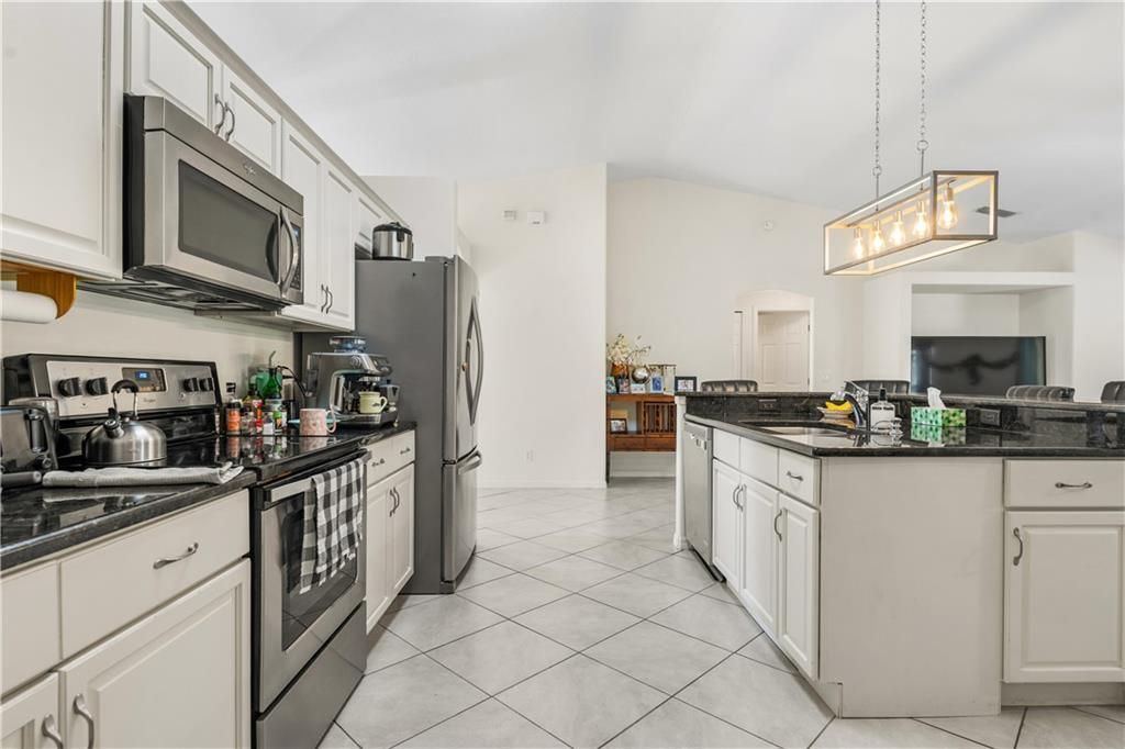 待售: $474,400 (3 贝兹, 2 浴室, 2080 平方英尺)