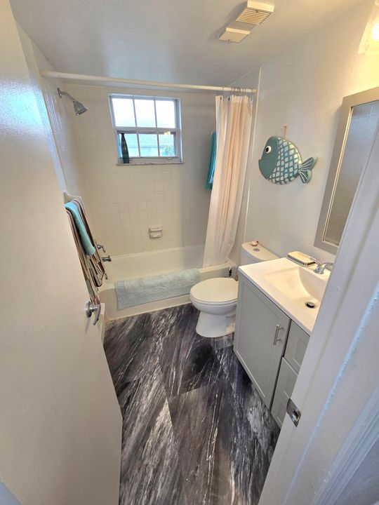 En Venta: $199,900 (2 camas, 2 baños, 782 Pies cuadrados)