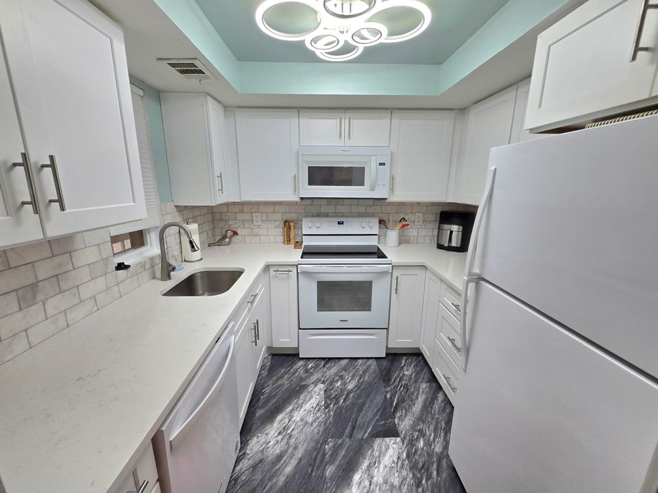 En Venta: $199,900 (2 camas, 2 baños, 782 Pies cuadrados)