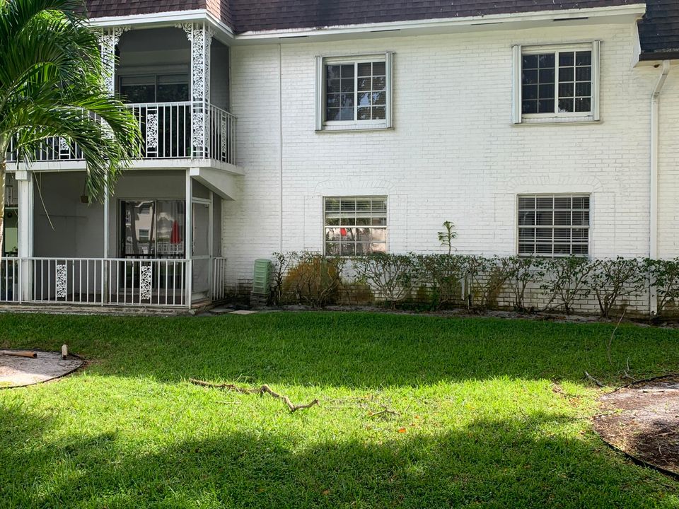 На продажу: $245,000 (2 спален, 2 ванн, 936 Квадратных фут)