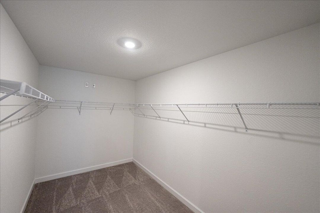 待售: $484,900 (4 贝兹, 2 浴室, 2586 平方英尺)