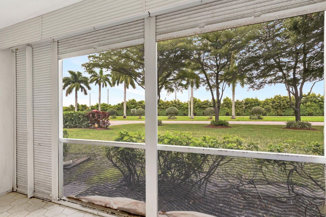 В аренду: $1,375 (1 спален, 1 ванн, 702 Квадратных фут)