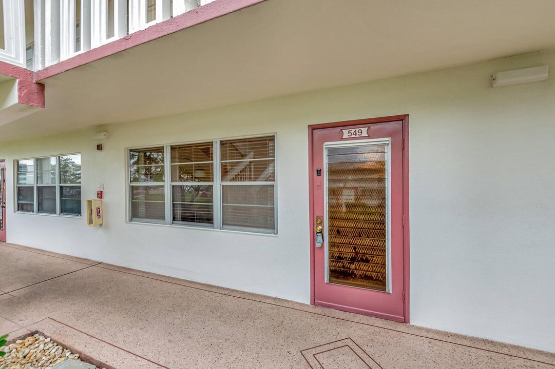 В аренду: $1,375 (1 спален, 1 ванн, 702 Квадратных фут)