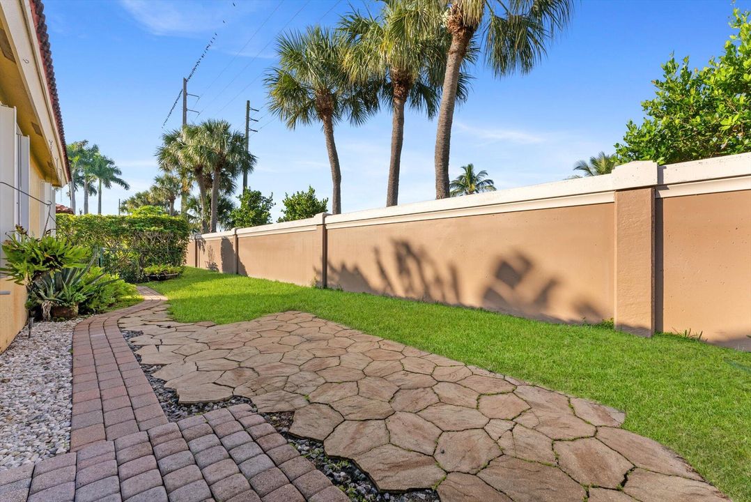 For Rent: $4,000 (4 beds, 3 baths, 1945 Square Feet)