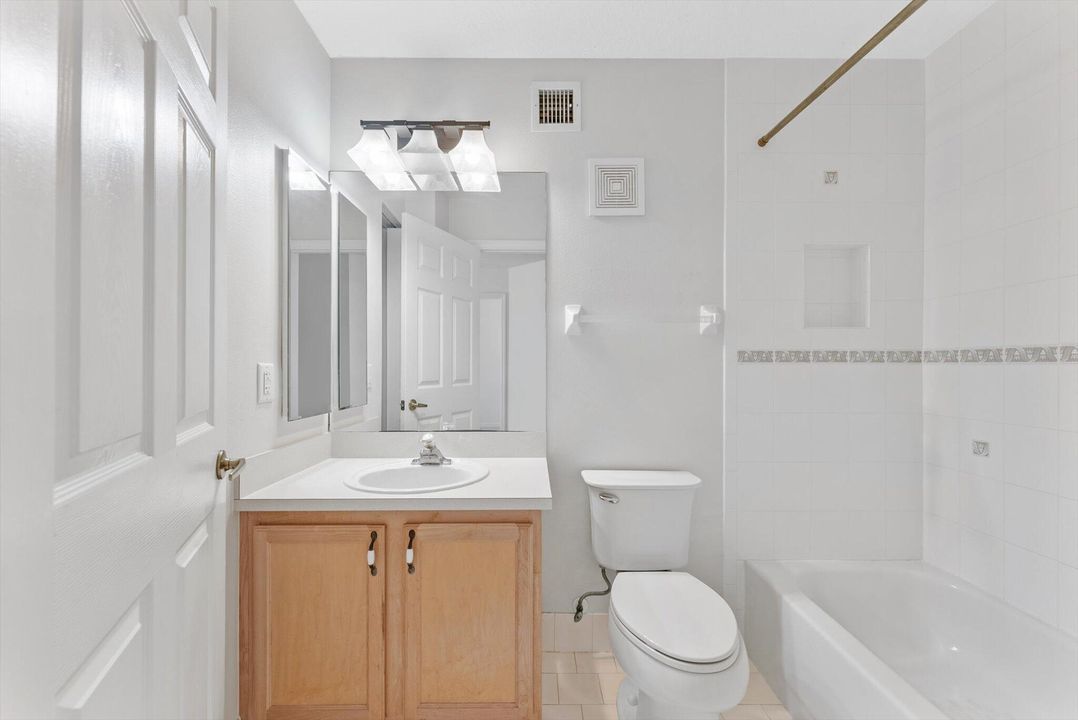 For Rent: $4,000 (4 beds, 3 baths, 1945 Square Feet)