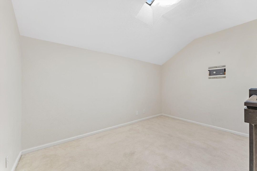 For Rent: $4,000 (4 beds, 3 baths, 1945 Square Feet)