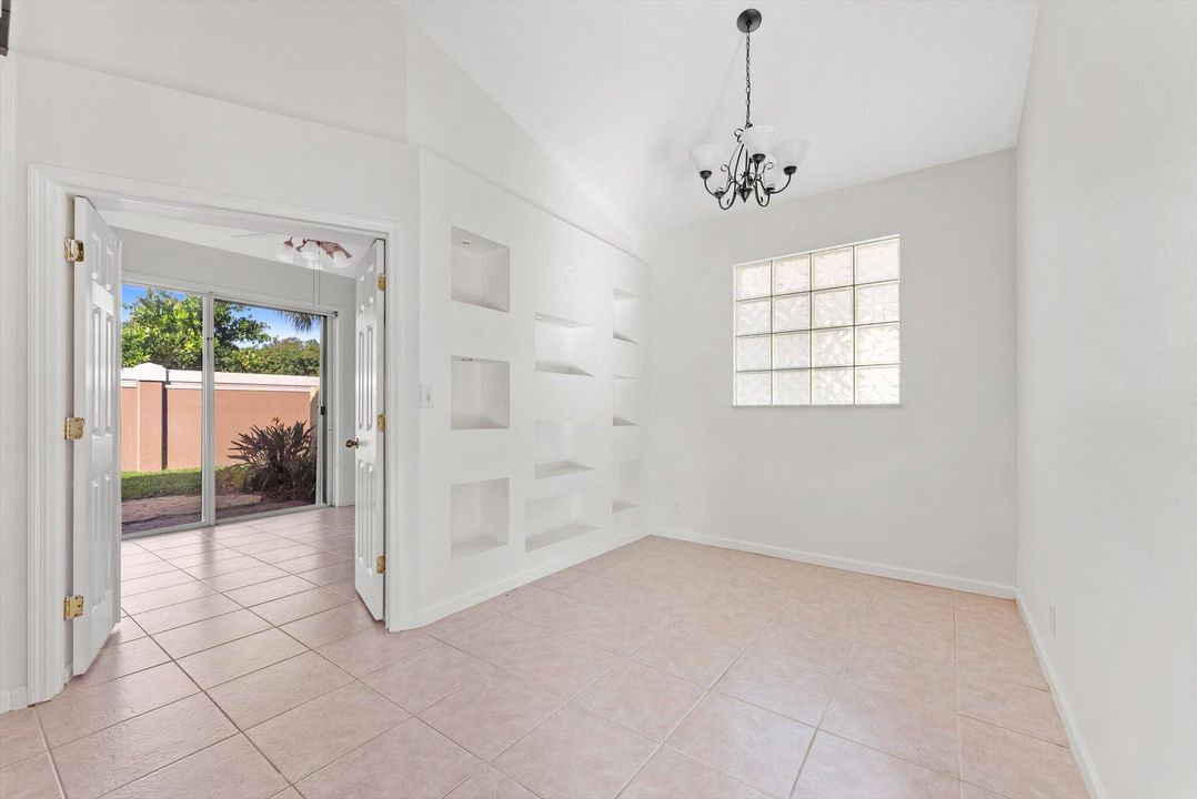 For Rent: $4,000 (4 beds, 3 baths, 1945 Square Feet)