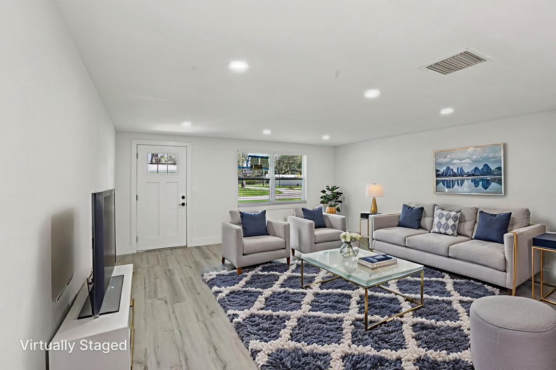 For Rent: $1,900 (3 beds, 2 baths, 1516 Square Feet)