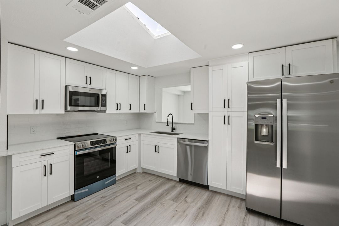 For Rent: $1,900 (3 beds, 2 baths, 1516 Square Feet)