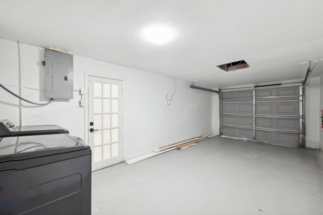 For Rent: $1,900 (3 beds, 2 baths, 1516 Square Feet)