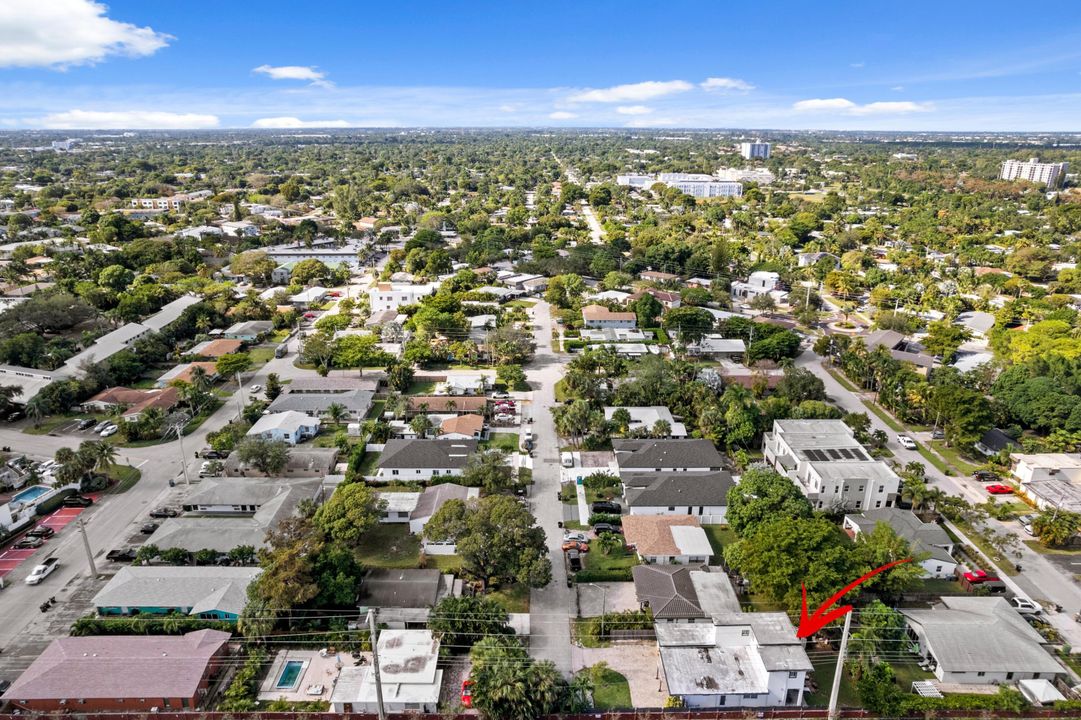 待售: $799,000 (3 贝兹, 3 浴室, 2305 平方英尺)