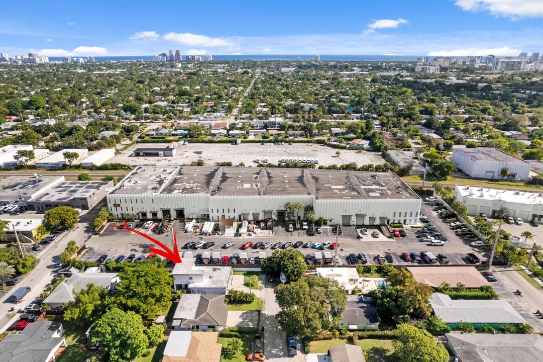 待售: $799,000 (3 贝兹, 3 浴室, 2305 平方英尺)