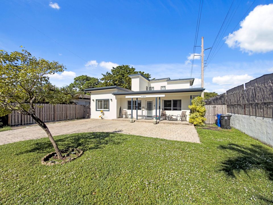 待售: $799,000 (3 贝兹, 3 浴室, 2305 平方英尺)