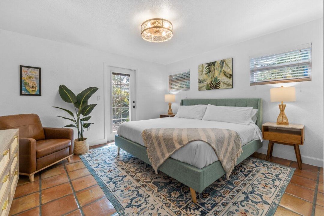 For Rent: $13,500 (2 beds, 2 baths, 1135 Square Feet)