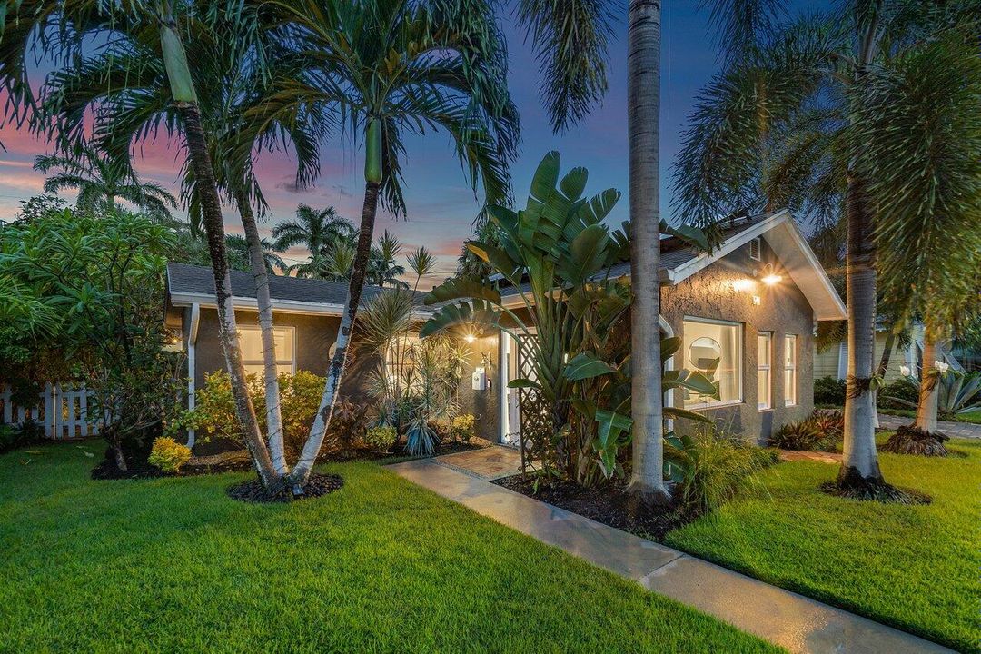 For Rent: $13,500 (2 beds, 2 baths, 1135 Square Feet)