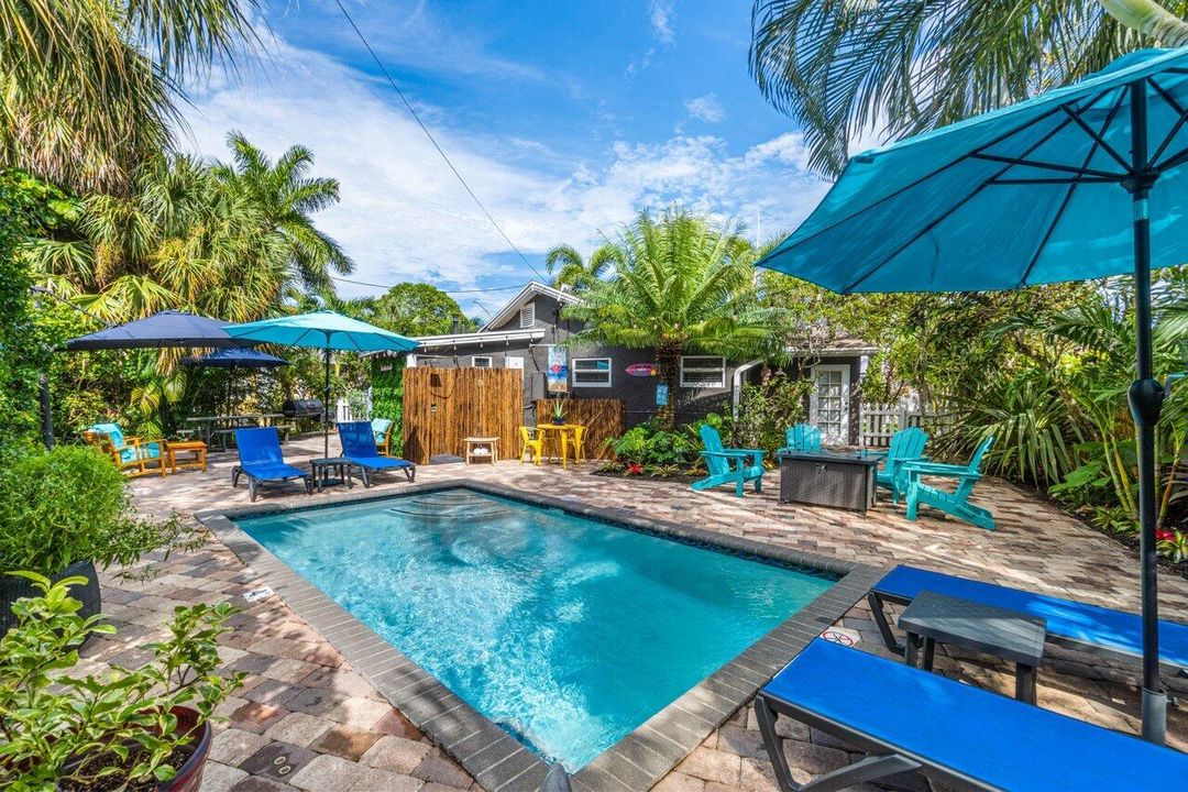 For Rent: $13,500 (2 beds, 2 baths, 1135 Square Feet)