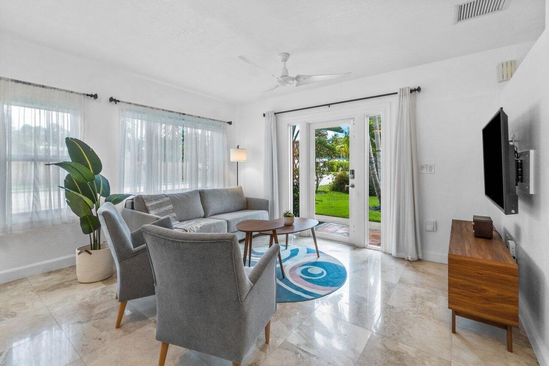 For Rent: $13,500 (2 beds, 2 baths, 1135 Square Feet)