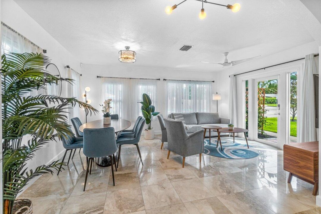 For Rent: $13,500 (2 beds, 2 baths, 1135 Square Feet)